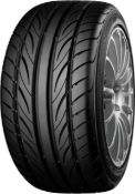 Nahaufnahme der Lauffläche Yokohama S.drive 225/35 R17 86 Y XL, RPB
