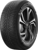 Nahaufnahme der Lauffläche Michelin Pilot Alpin 5 SUV 285/45 R19 111 V XL