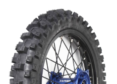 Nahaufnahme der Lauffläche Deli Tire Maxi Grip SG1-R SB-156 90/100-16 51 M Rear TT NHS