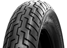 Nahaufnahme der Lauffläche Dunlop D404 150/80-16 71 H Front TL G