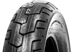 Nahaufnahme der Lauffläche Dunlop D404 140/90-15 70 H Rear TL