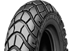 Nahaufnahme der Lauffläche Michelin REGGAE 130/90-10 61 J Front/Rear TL