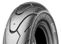 Nahaufnahme der Lauffläche Michelin BOPPER 130/90-10 61 L Front/Rear TL/TT