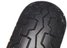 Nahaufnahme der Lauffläche Bridgestone G 511 2.75-18 42 P Front TT M/C