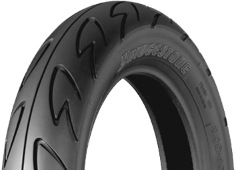 Nahaufnahme der Lauffläche Bridgestone B01 100/80-10 53 J Front/Rear TL M/C