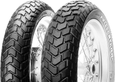 Nahaufnahme der Lauffläche Pirelli MT 60 RS 180/55 R17 73 H Rear TL M/C