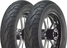 Nahaufnahme der Lauffläche Pirelli Night Dragon 180/60 B17 81 H Rear TT M/C RF