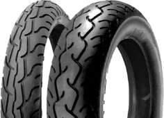 Nahaufnahme der Lauffläche Pirelli Route MT 66 150/90-15 74 H Rear TL M/C