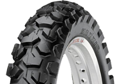 Nahaufnahme der Lauffläche Maxxis M6006 Dual Sport 130/80-17 65 S Rear TT M/C
