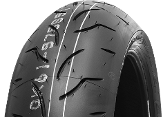 Nahaufnahme der Lauffläche Bridgestone BT 016 PRO 160/60ZR18 (70 W) Rear TL M/C