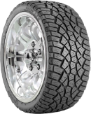 Nahaufnahme der Lauffläche Cooper Zeon LTZ 305/50 R20 120 S