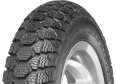 Nahaufnahme der Lauffläche IRC SN23 URBAN SNOW 100/80-10 53 L Front/Rear TL M+S